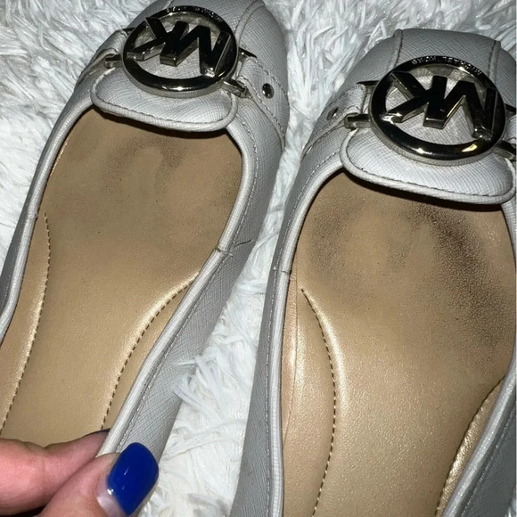 Gray Michael Kors Flats Size 6 - Picture 3 of 7